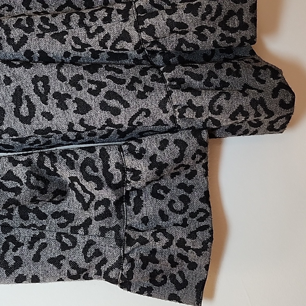 Sandro Studio Black Grey Leopard Print Ruffle Front Belted Blazer Size Small - Picture 13 of 16